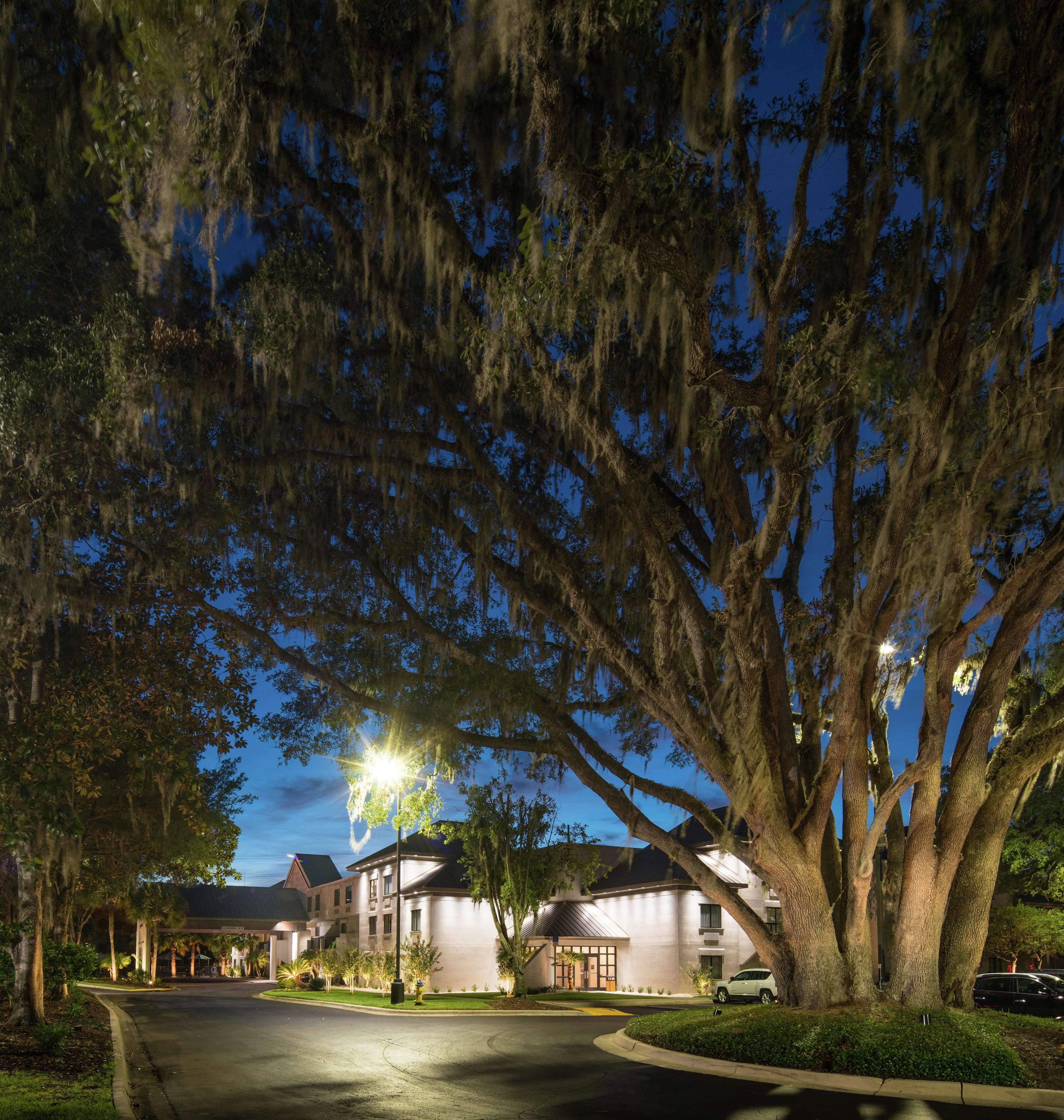 Doubletree By Hilton Gainesville Exteriör bild