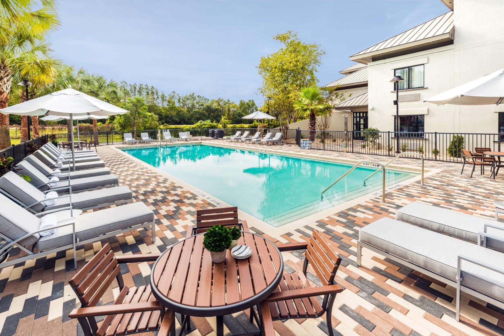 Doubletree By Hilton Gainesville Exteriör bild